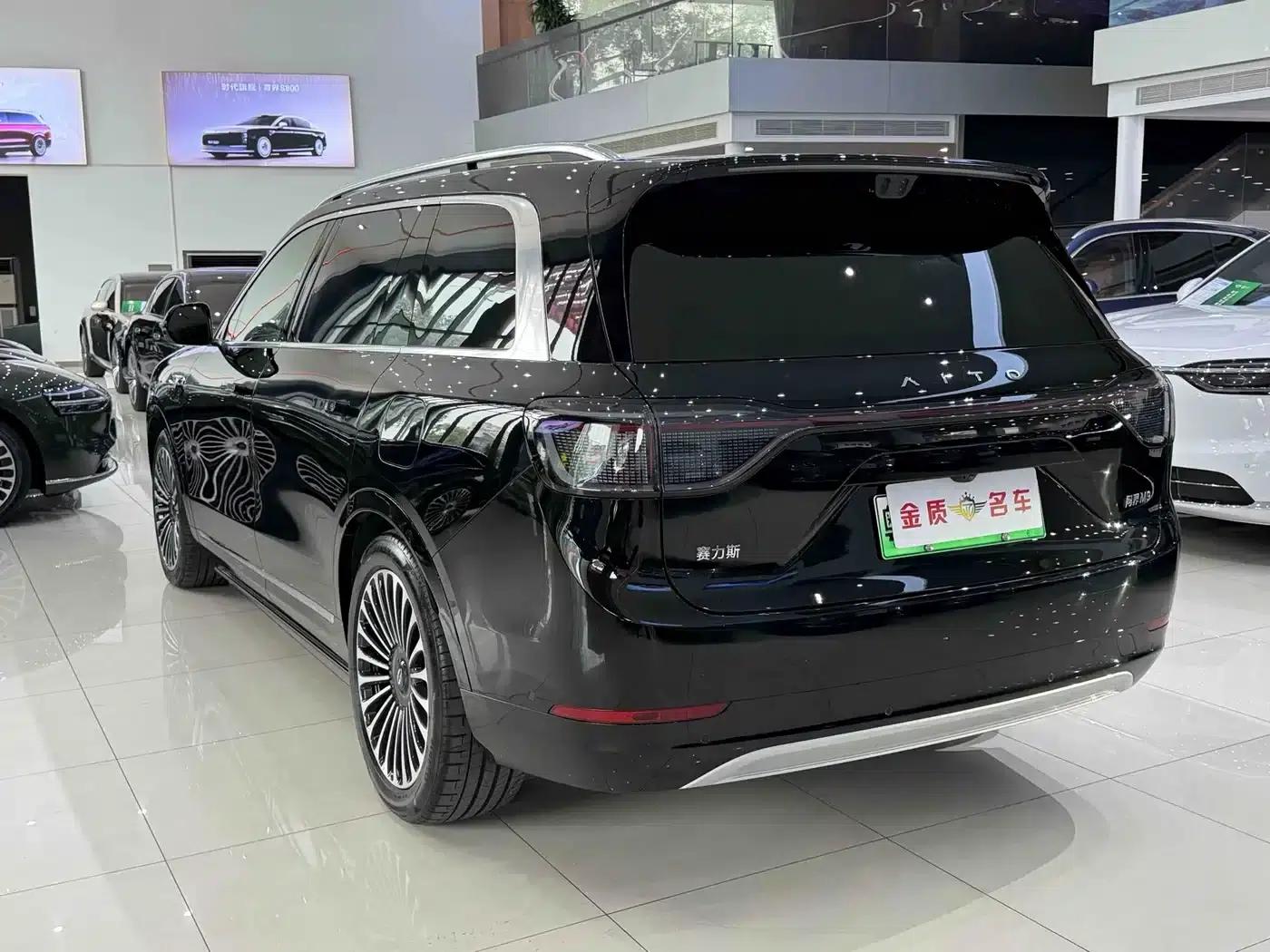 Wenjie M9 2025 Ultra Extended Range Edition 52kWh 6-Seat Version (192-line LiDAR) — миниатюра 22