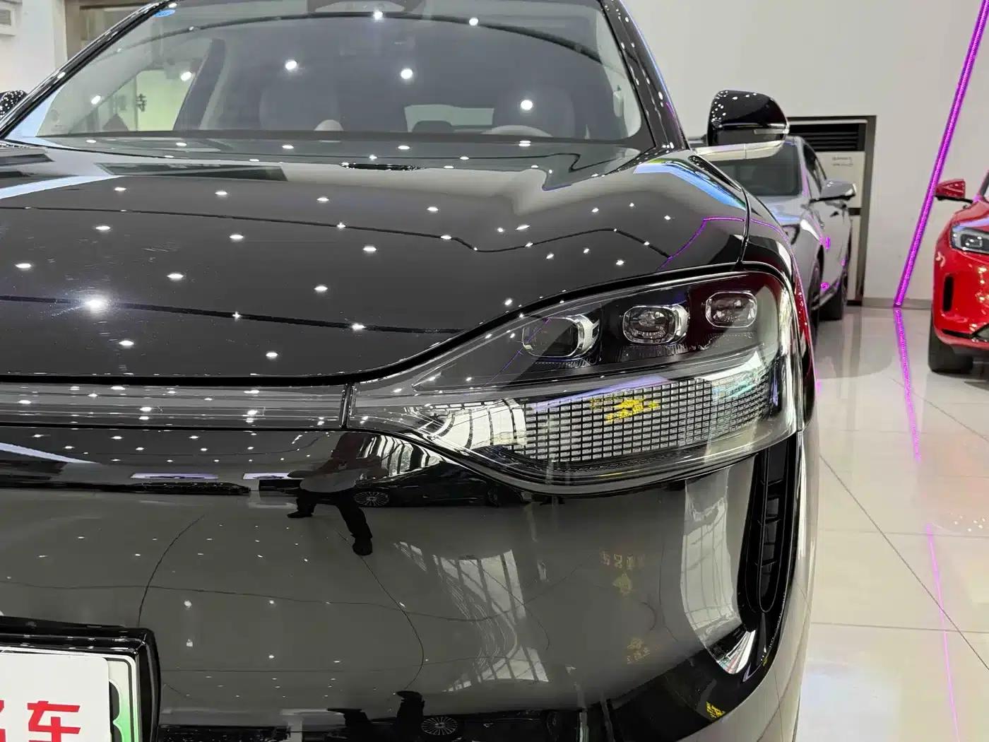 Wenjie M9 2025 Ultra Extended Range Edition 52kWh 6-Seat Version (192-line LiDAR) — миниатюра 4