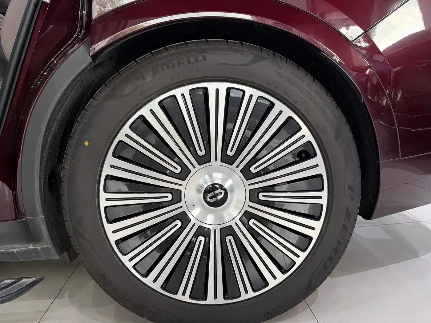 Wenjie M9 2025 Ultra Extended Range Edition 52kWh 6-Seat Version (192-line LiDAR) — миниатюра 17