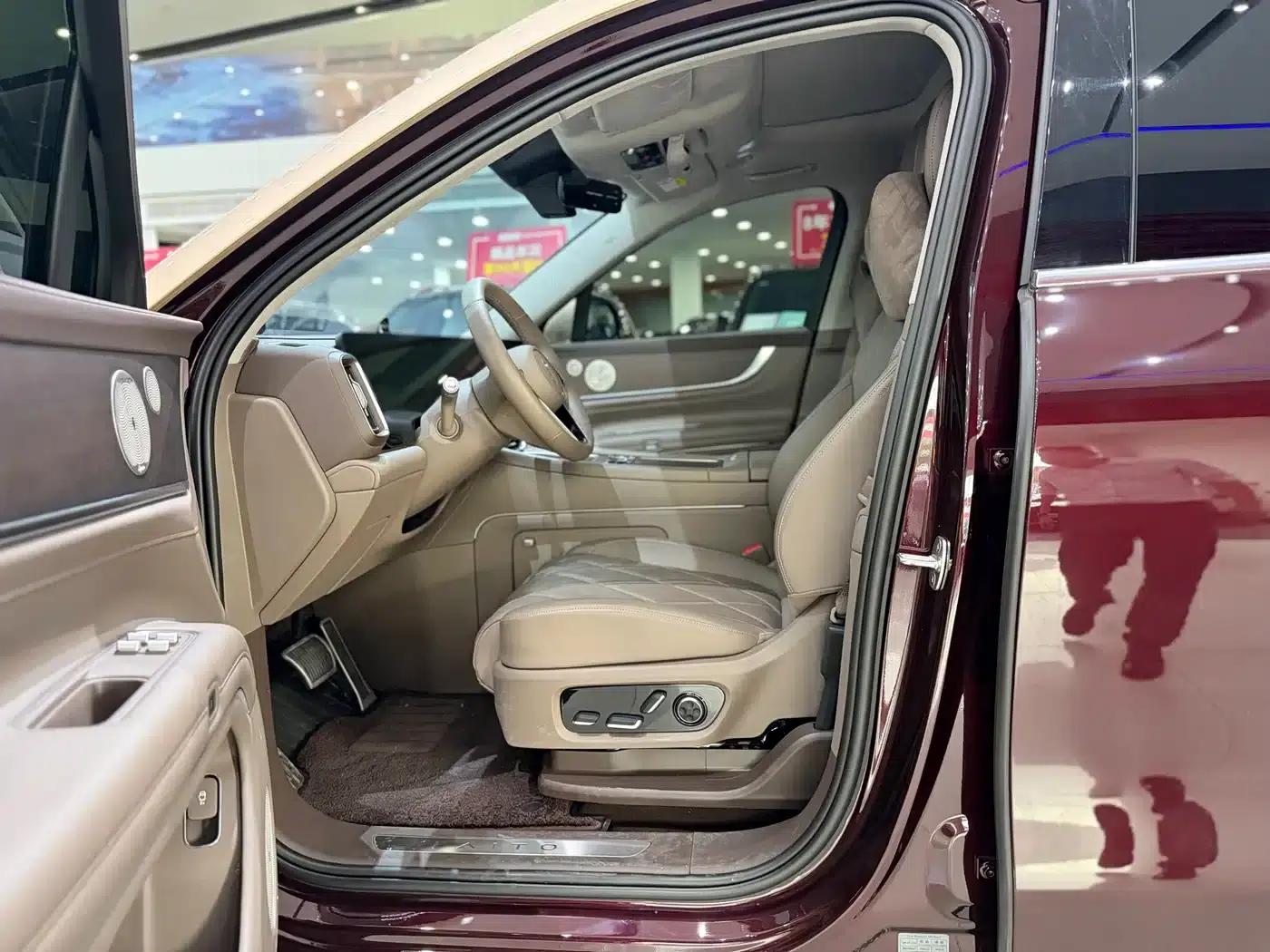 Wenjie M9 2025 Ultra Extended Range Edition 52kWh 6-Seat Version (192-line LiDAR) — миниатюра 6