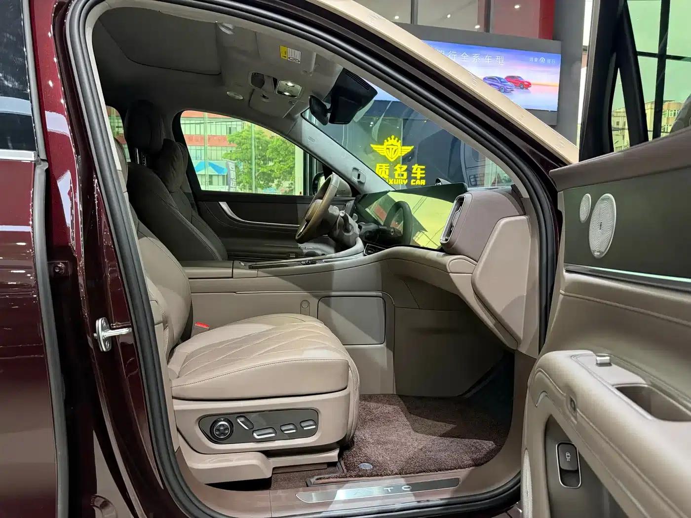 Wenjie M9 2025 Ultra Extended Range Edition 52kWh 6-Seat Version (192-line LiDAR) — миниатюра 8