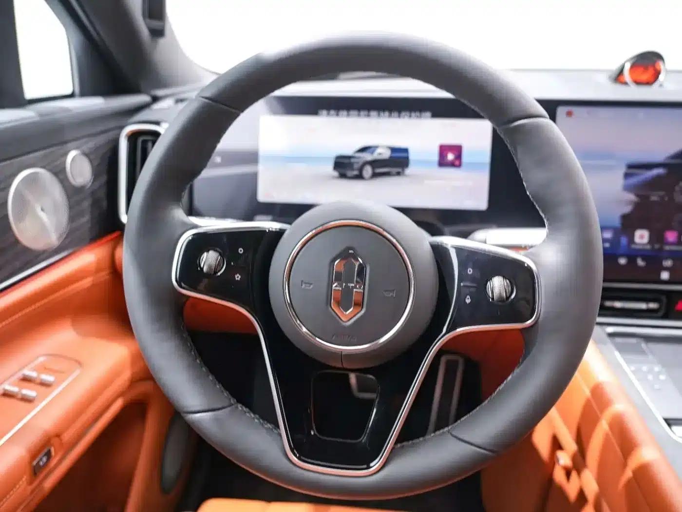 Wenjie M9 2024 Range Extended Max Edition 42kWh 6-Seater — миниатюра 19