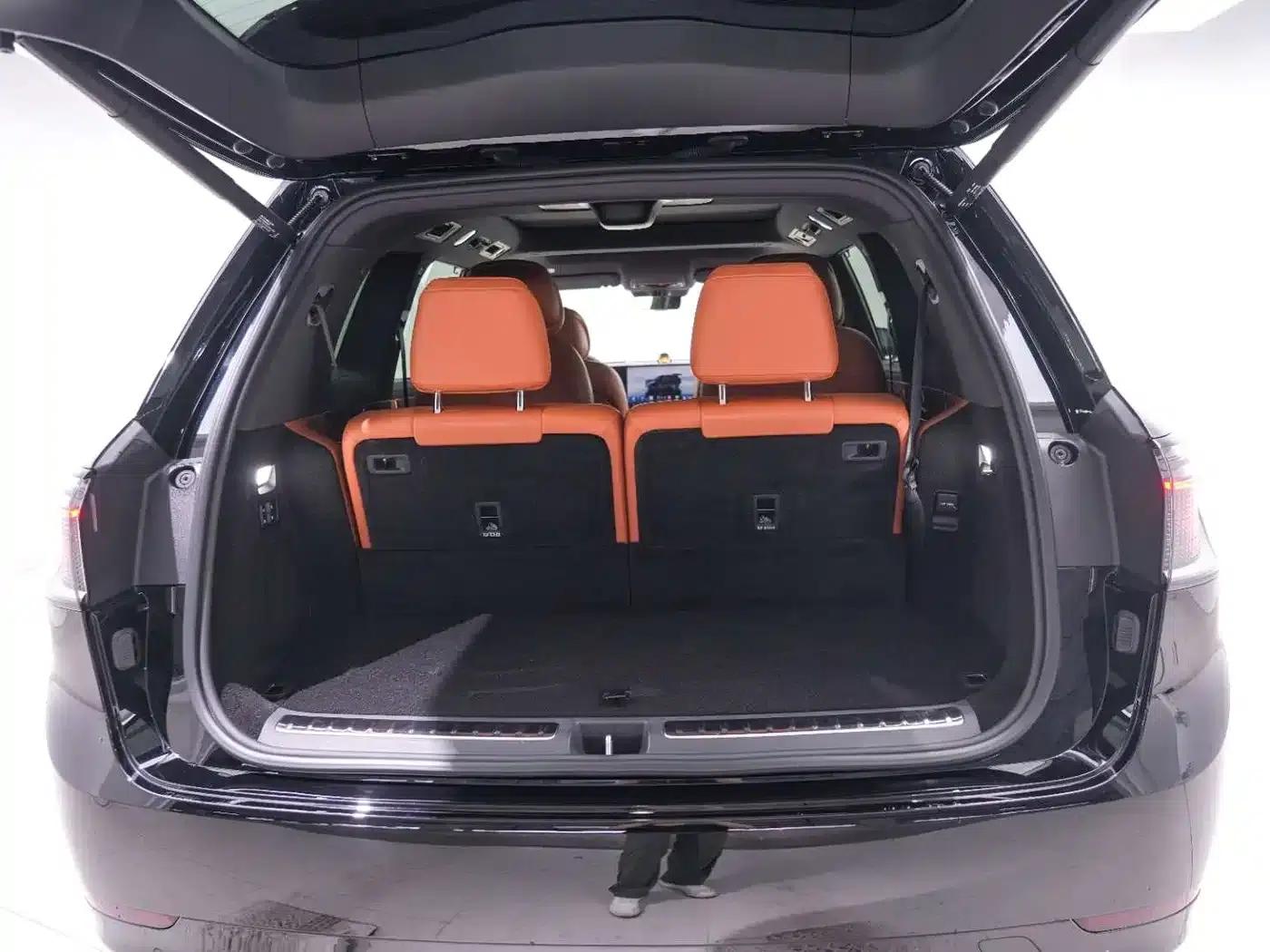 Wenjie M9 2024 Range Extended Max Edition 42kWh 6-Seater — миниатюра 21