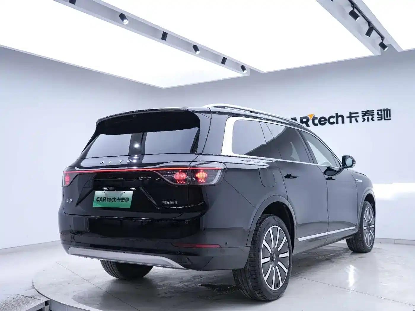 Wenjie M9 2024 Range Extended Max Edition 42kWh 6-Seater — миниатюра 22