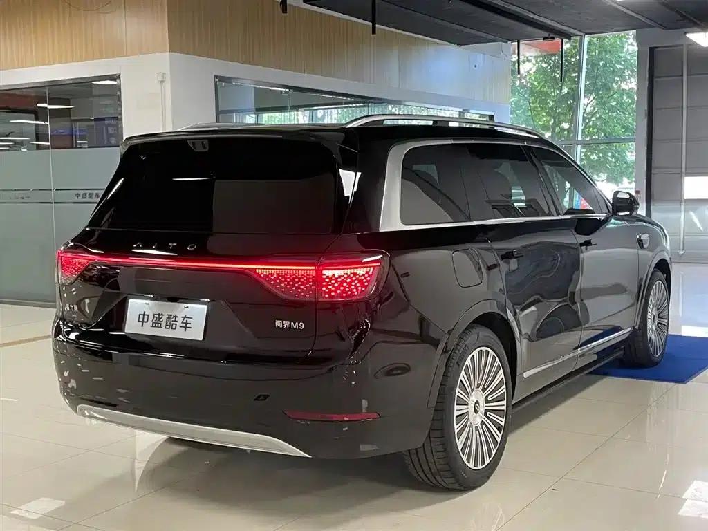 Wenjie M9 2025 Ultra Extended Range Edition (52kWh, 6-seater, 192-line LiDAR) — миниатюра 31