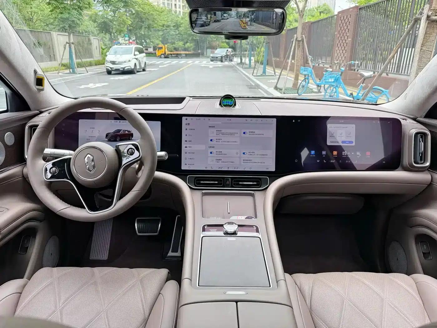 Wenjie M9 2025 Ultra Extended Range Edition (52kWh, 5-seater, 192-line LiDAR) — миниатюра 8