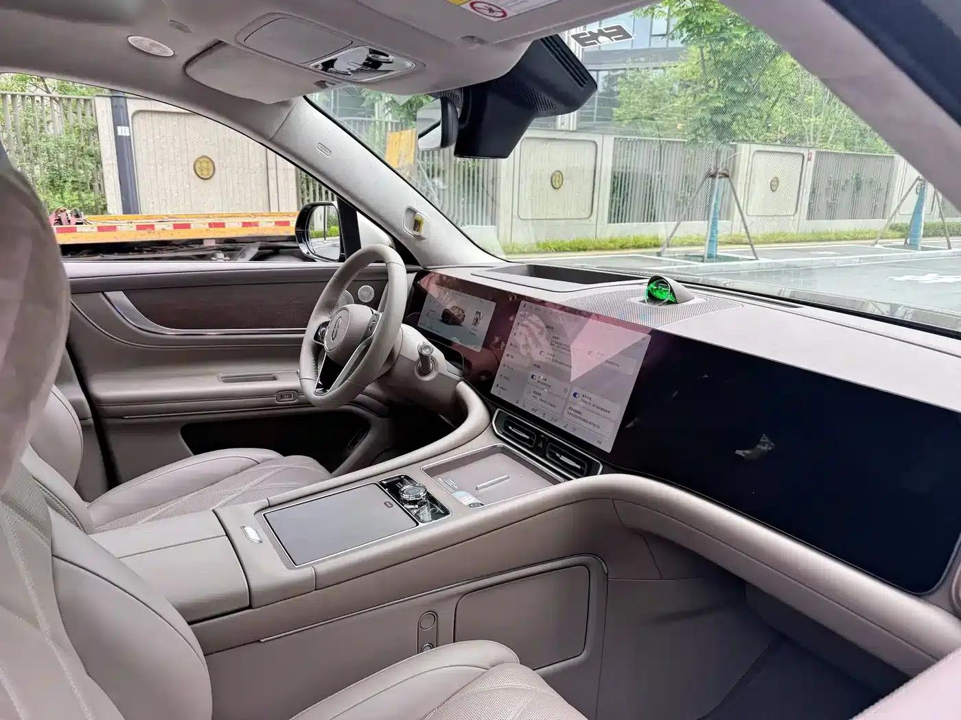 Wenjie M9 2025 Ultra Extended Range Edition (52kWh, 5-seater, 192-line LiDAR) — миниатюра 10