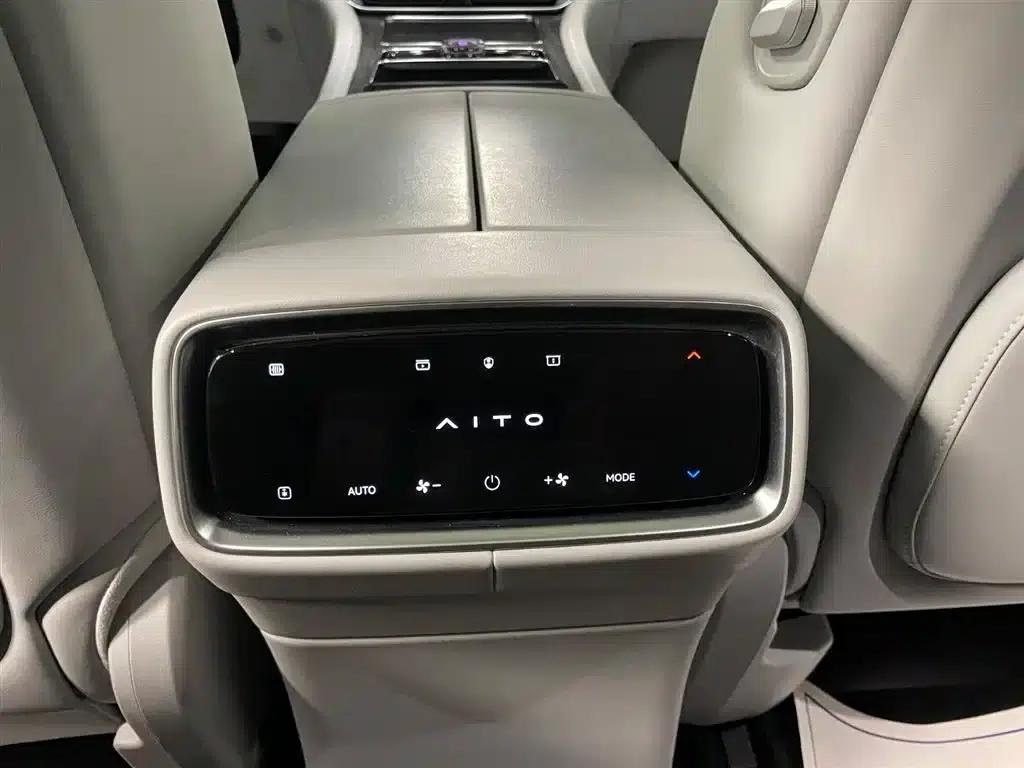 Wenjie M9 2024 Range Extended Ultra Edition 42kWh 6-Seater — миниатюра 16
