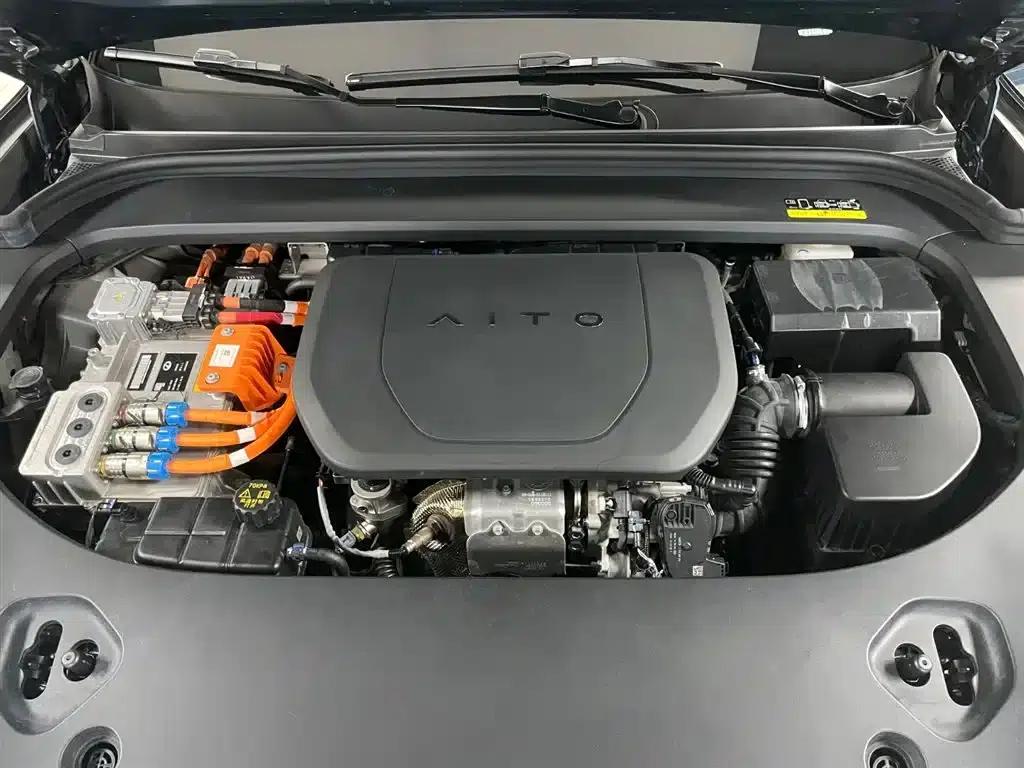 Wenjie M9 2024 Range Extended Ultra Edition 42kWh 6-Seater — миниатюра 29