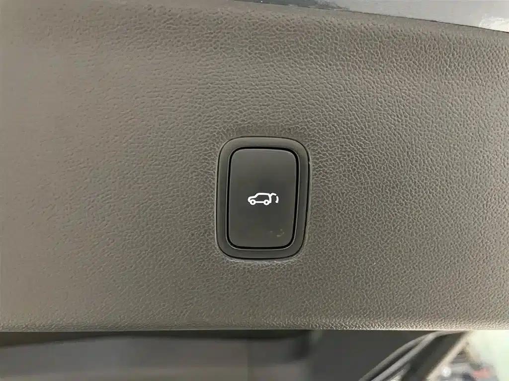 Wenjie M9 2024 Range Extended Ultra Edition 42kWh 6-Seater — миниатюра 33