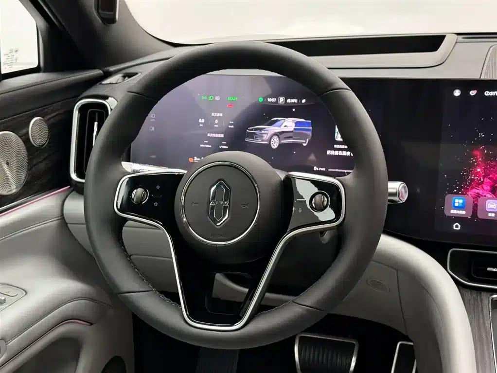 Wenjie M9 2024 Range Extended Max Edition 52kWh 6-Seater — миниатюра 12