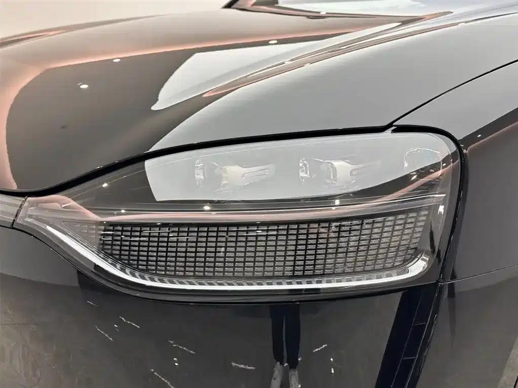 Wenjie M9 2024 Range Extended Max Edition 52kWh 6-Seater — миниатюра 22