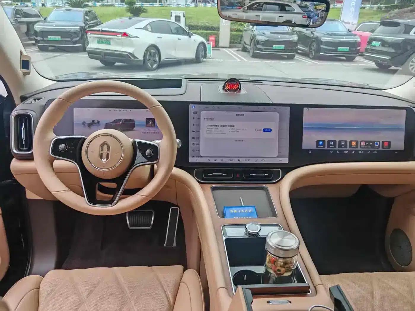 Wenjie M9 2025 Extended Range Ultra Edition 52kWh 5-Seat Version (192-line LiDAR) — миниатюра 12