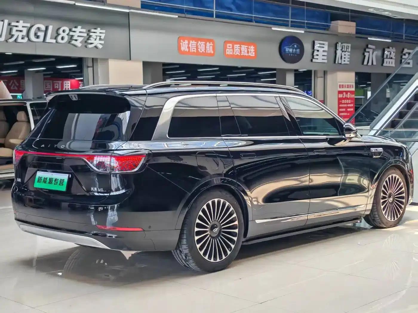 Wenjie M9 2025 Extended Range Ultra Edition 52kWh 5-Seat Version (192-line LiDAR) — миниатюра 5