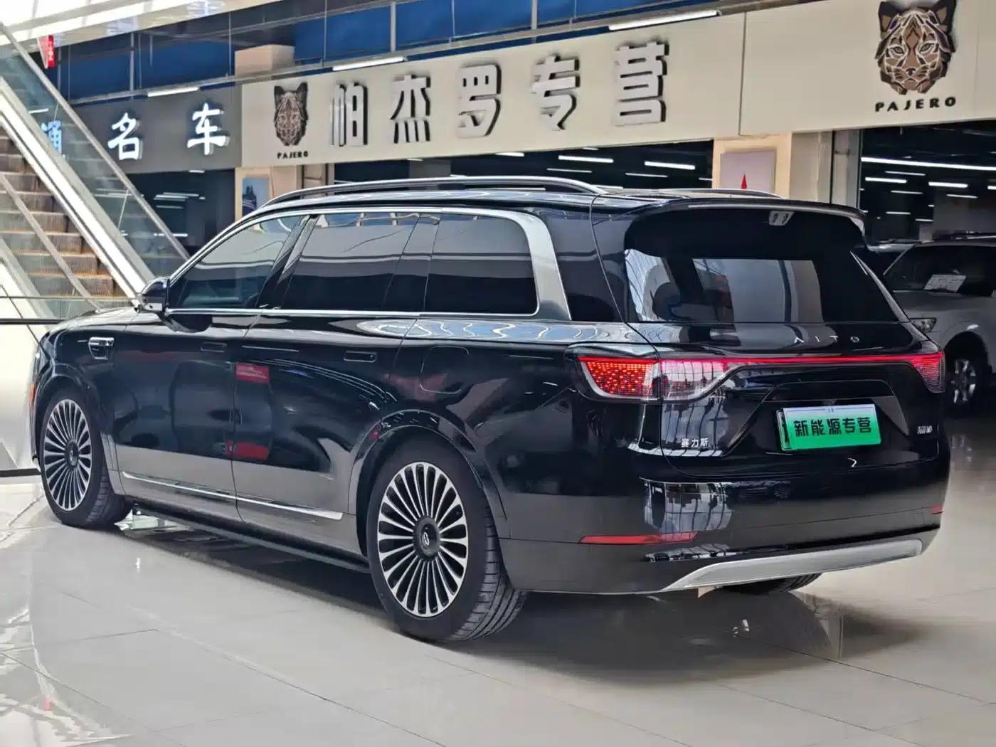 Wenjie M9 2025 Extended Range Ultra Edition 52kWh 5-Seat Version (192-line LiDAR) — миниатюра 6