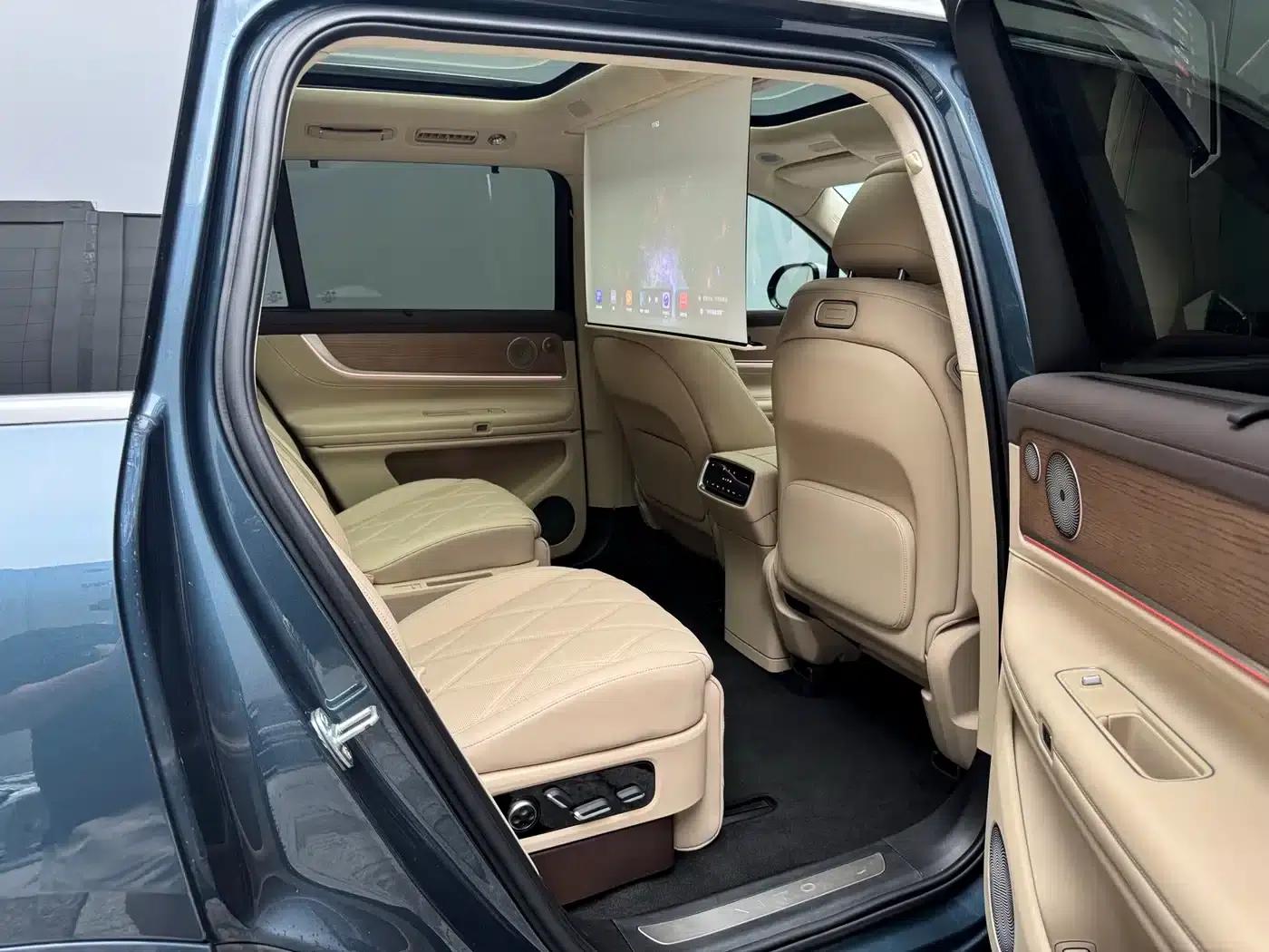 Wenjie M9 2024 Range Extended Ultra Edition 42kWh 6-Seater — миниатюра 11