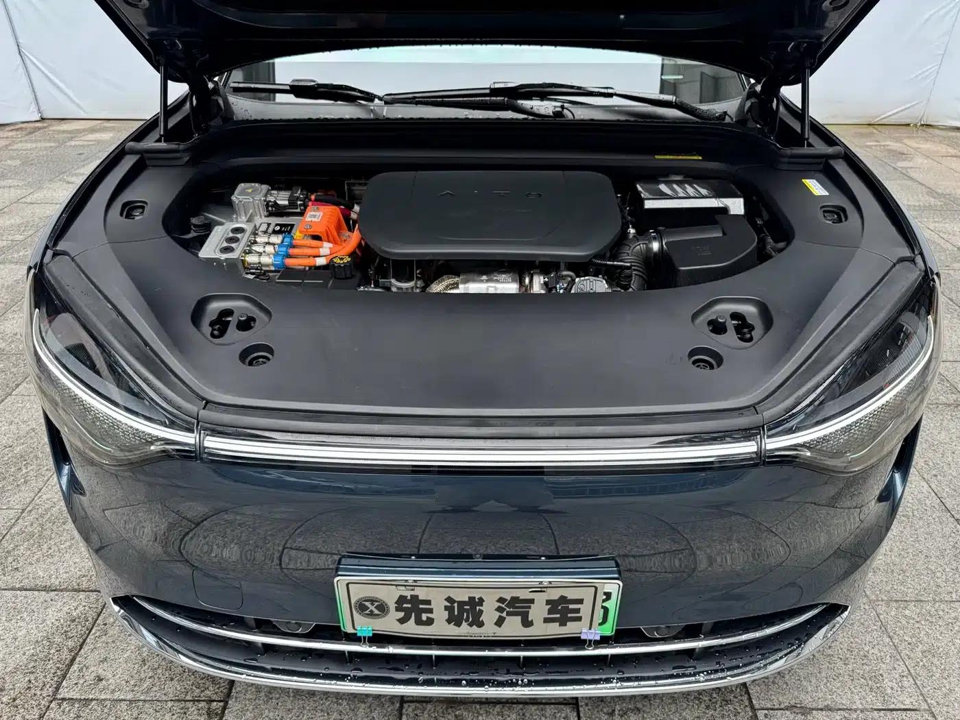 Wenjie M9 2024 Range Extended Ultra Edition 42kWh 6-Seater — миниатюра 16