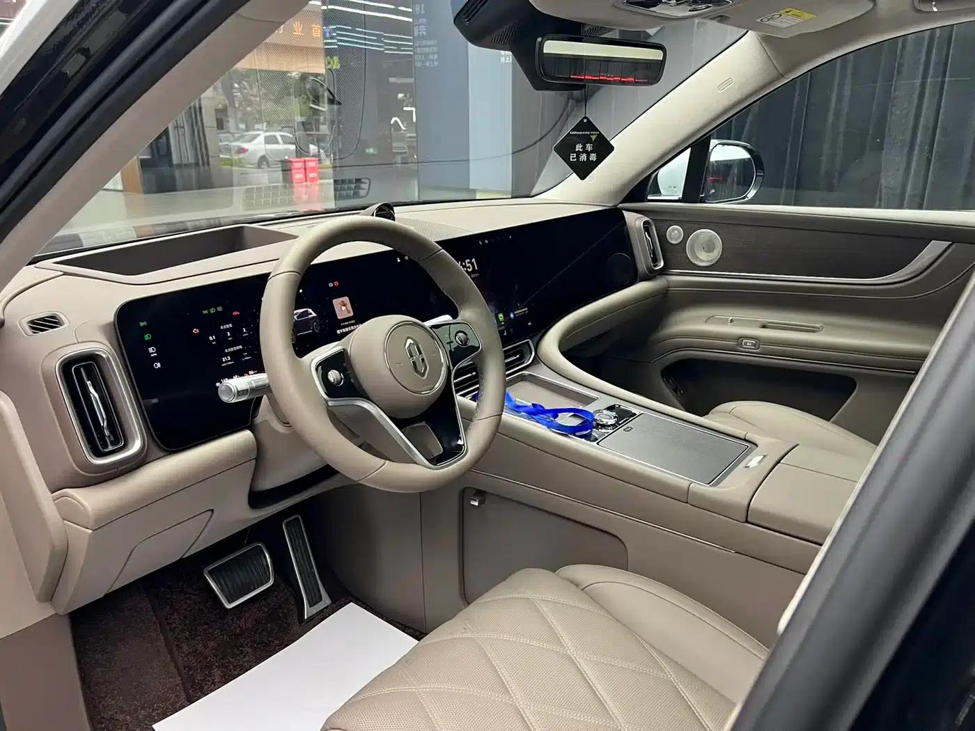 Wenjie M9 2025 Ultra Extended Range Edition (52kWh, 6-seater, 192-line LiDAR) — миниатюра 21
