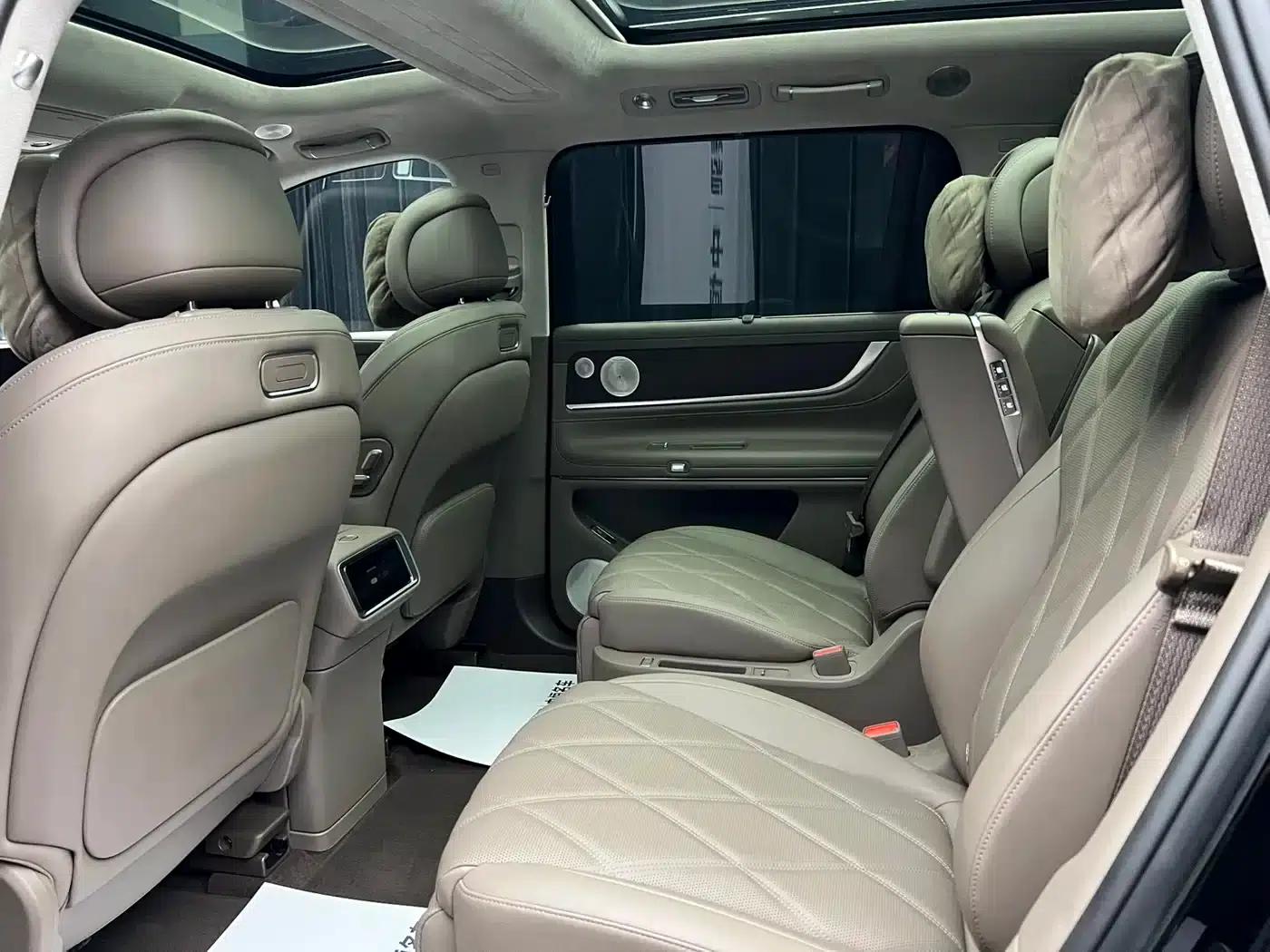 Wenjie M9 2025 Ultra Extended Range Edition (52kWh, 6-seater, 192-line LiDAR) — миниатюра 10