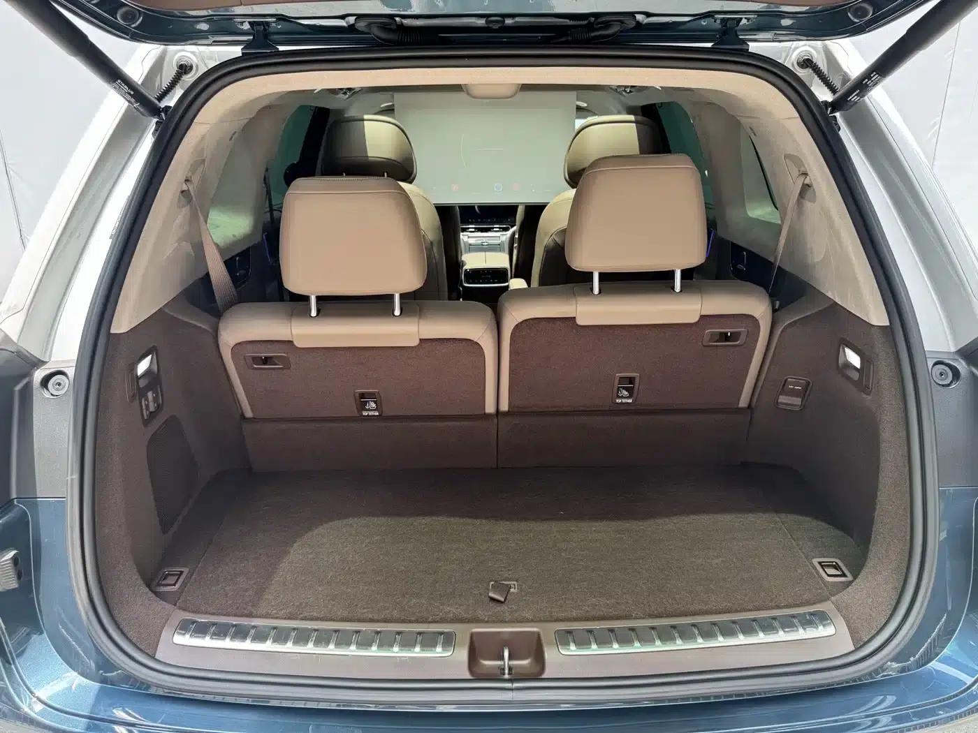 Wenjie M9 2024 Range Extended Ultra Edition 42kWh 6-Seater — миниатюра 16