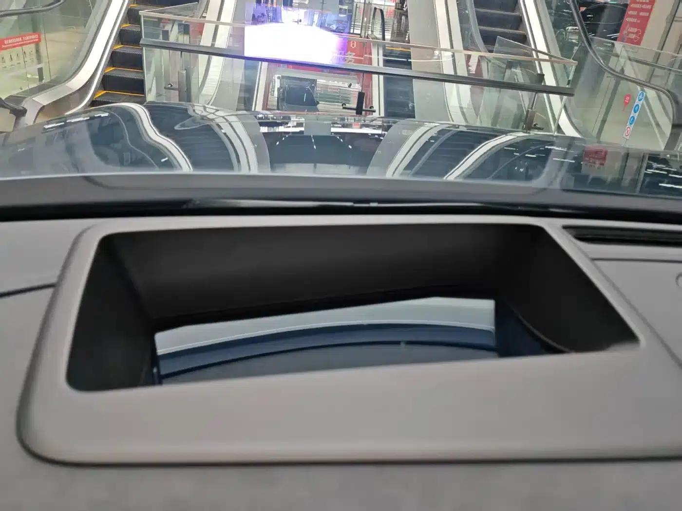 Wenjie M9 2024 Pure Electric Ultra Edition 100kWh 6-Seater — миниатюра 17
