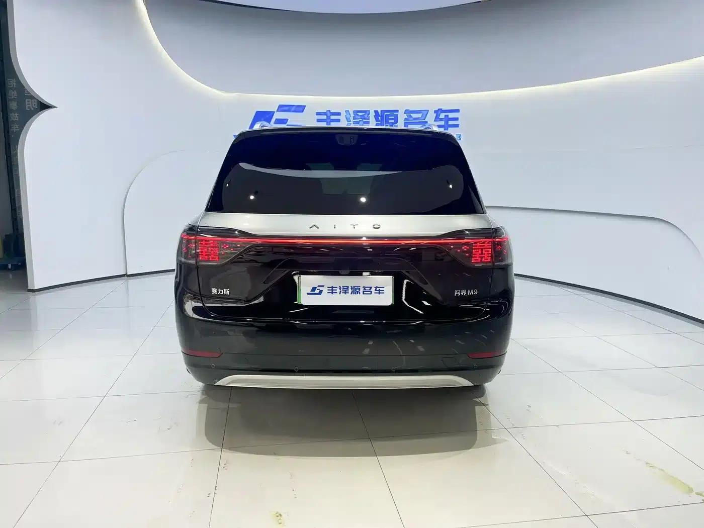 Wenjie M9 2025 Ultra Extended Range Edition 52kWh 6-Seat Version (192-line LiDAR) — миниатюра 5