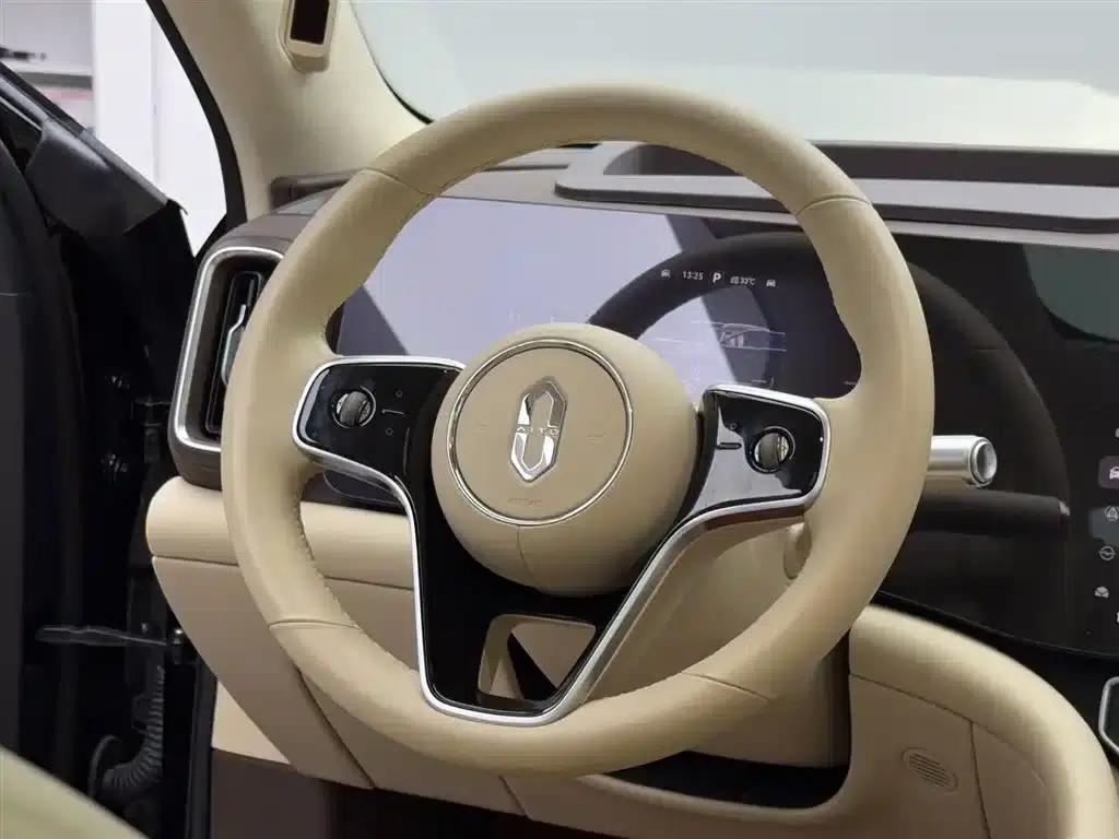 Wenjie M9 2024 Range Extended Max Edition 42kWh 6-Seater — миниатюра 13