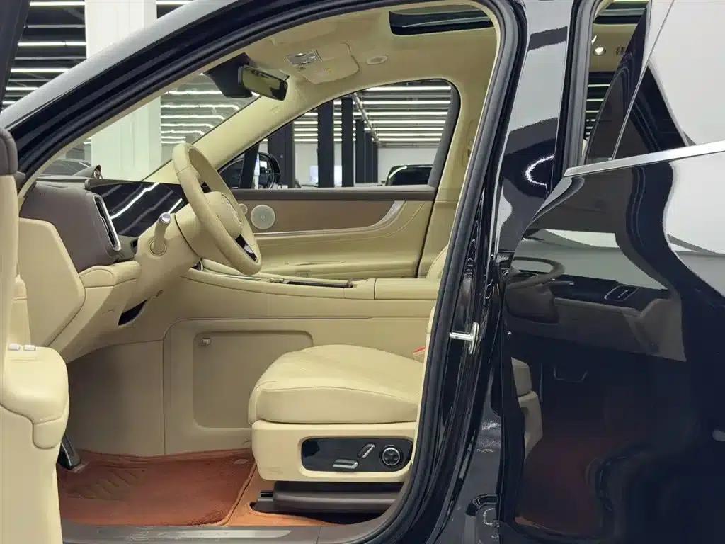Wenjie M9 2024 Range Extended Max Edition 42kWh 6-Seater — миниатюра 8