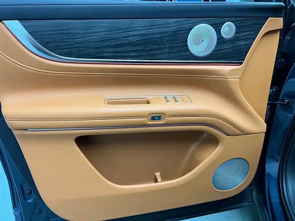 Wenjie M9 2024 Range Extended Max Edition 42kWh 6-Seater — миниатюра 5