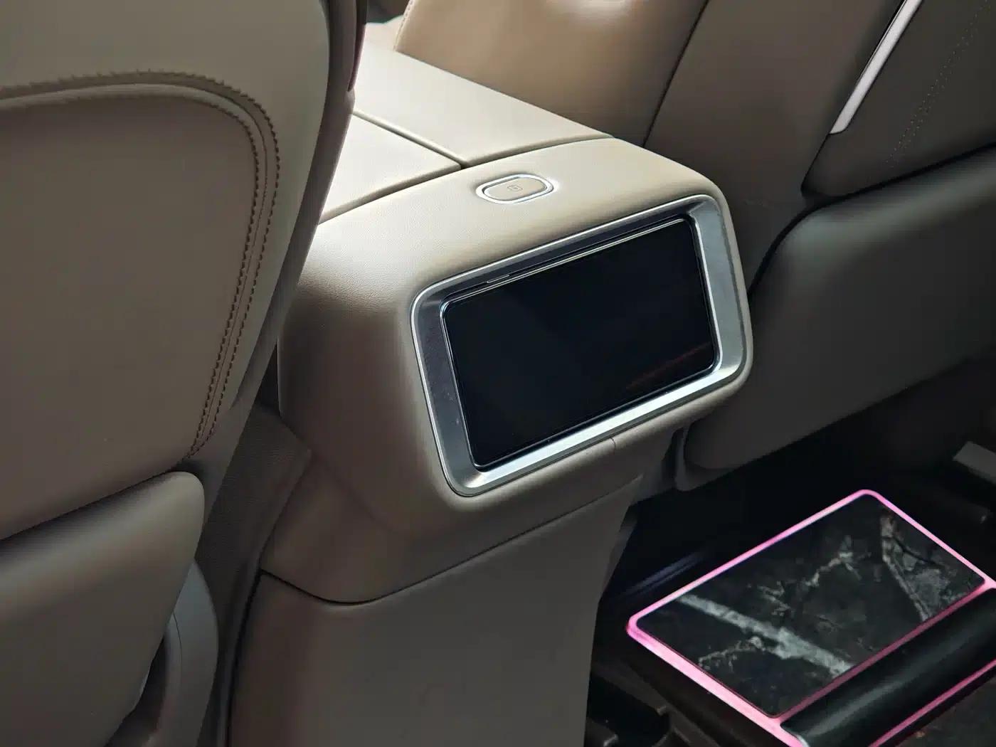 Wenjie M9 2025 Ultra Extended Range Edition (52kWh, 6-seater, 192-line LiDAR) — миниатюра 10