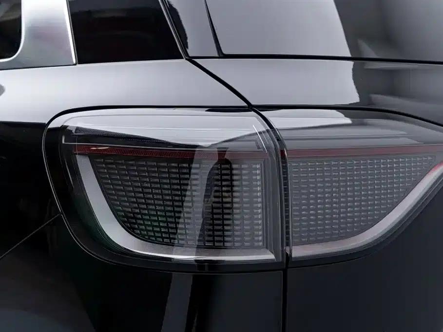 Wenjie M9 2025 Ultra Extended Range Edition 52kWh 6-Seat Version (192-line LiDAR) — миниатюра 11