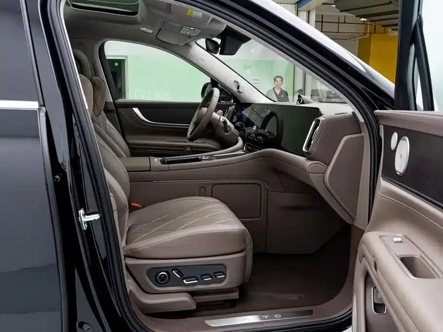 Wenjie M9 2025 Ultra Extended Range Edition 52kWh 6-Seat Version (192-line LiDAR) — миниатюра 16
