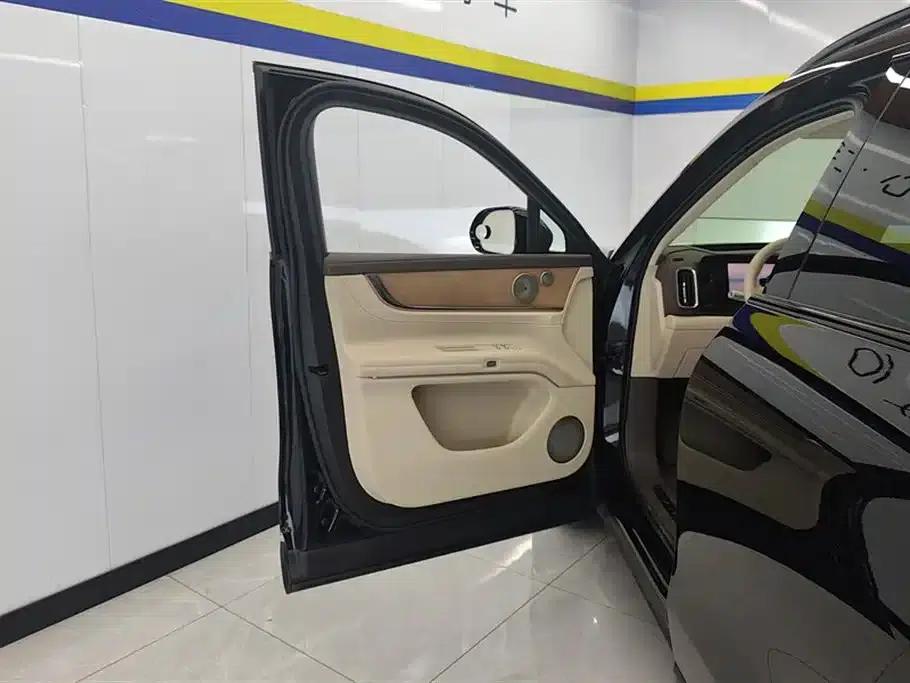 Wenjie M9 2024 Range Extended Ultra Edition 52kWh 6-Seater — миниатюра 7