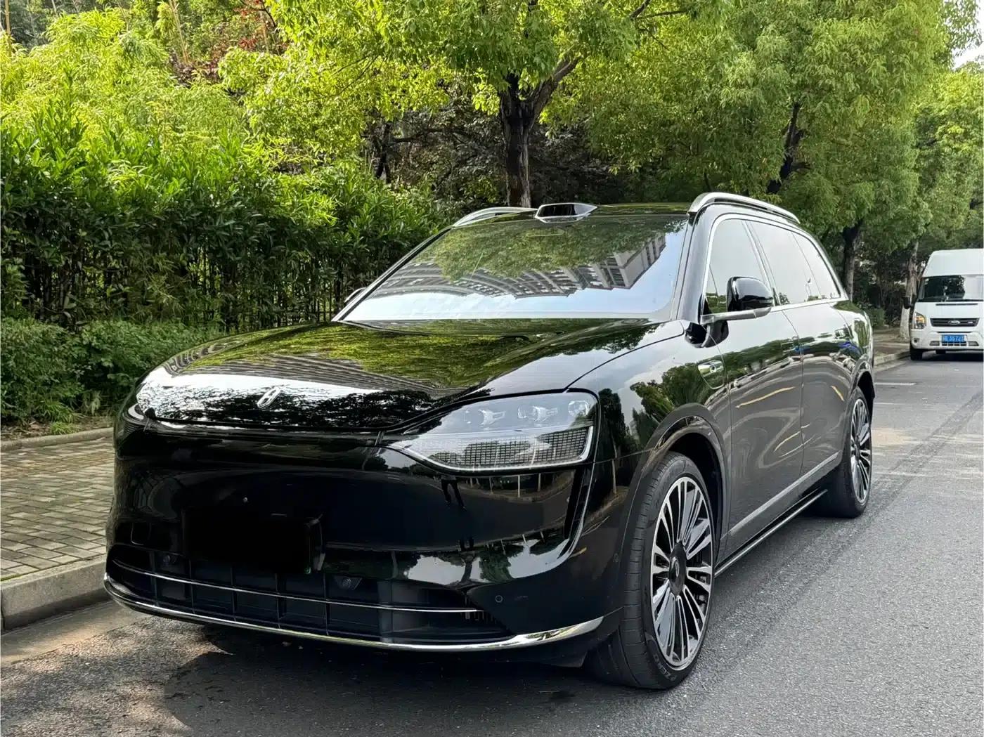 Wenjie M9 2024 Range Extended Ultra Edition 52kWh 6-Seater — миниатюра 1