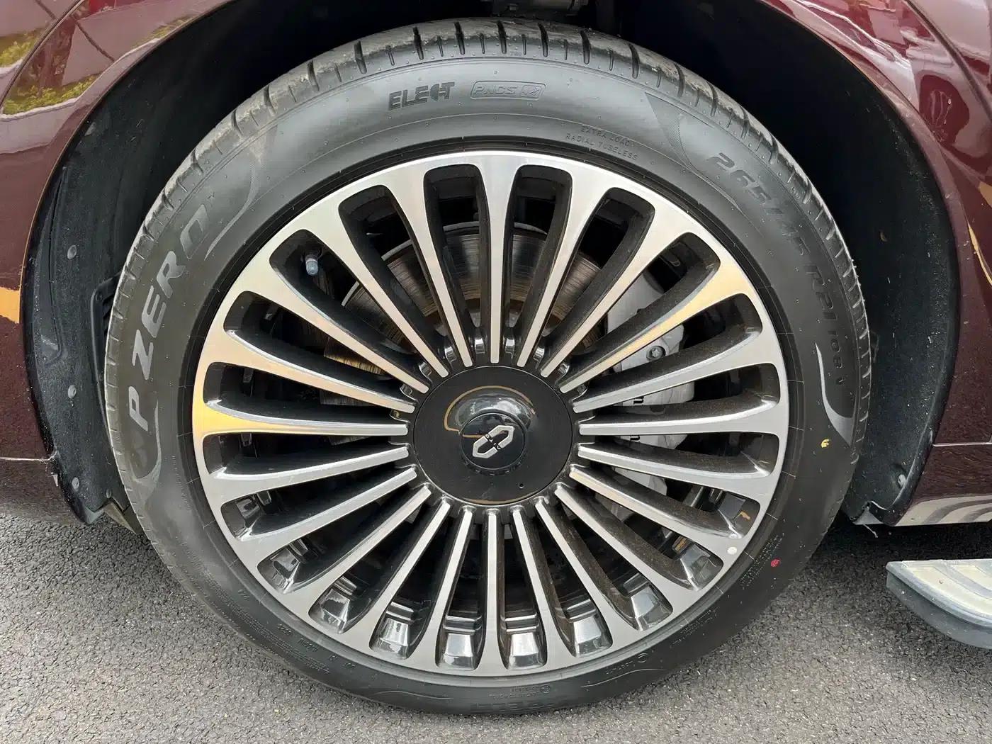 Wenjie M9 2025 Ultra Extended Range Edition 52kWh 6-Seat Version (192-line LiDAR) — миниатюра 32