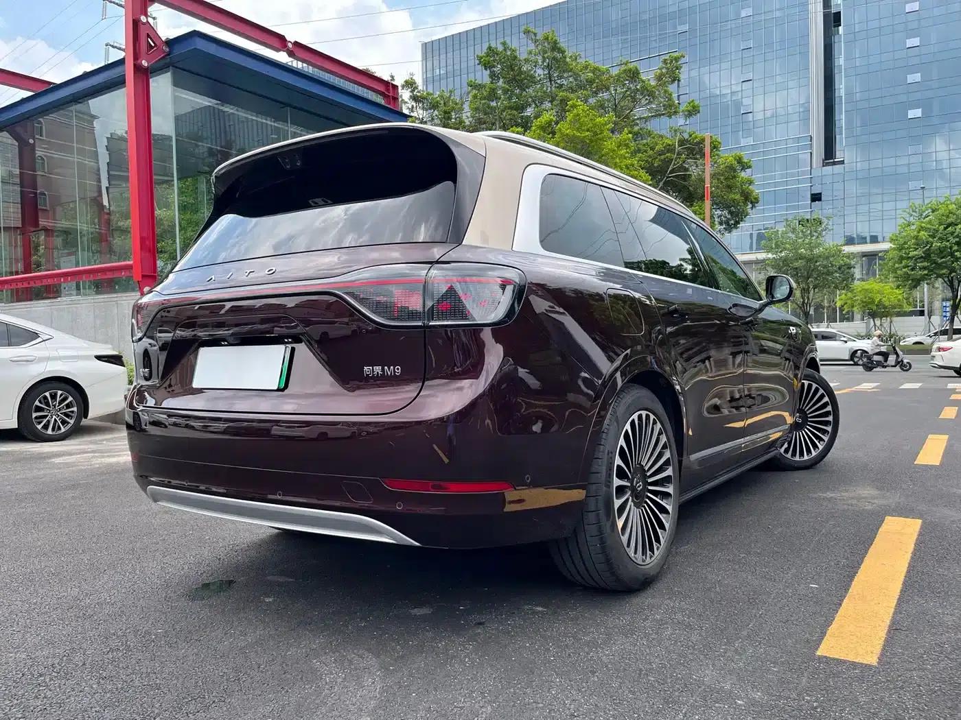 Wenjie M9 2025 Ultra Extended Range Edition 52kWh 6-Seat Version (192-line LiDAR) — миниатюра 6