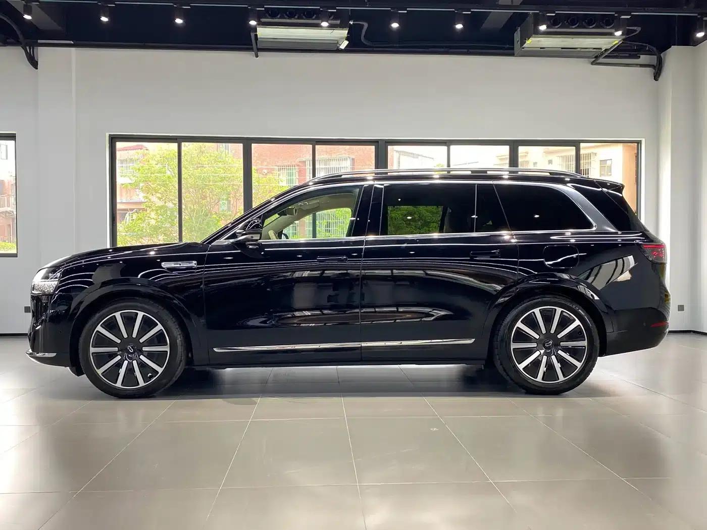 Wenjie M9 2024 Range Extended Ultra Edition 42kWh 6-Seater — миниатюра 3