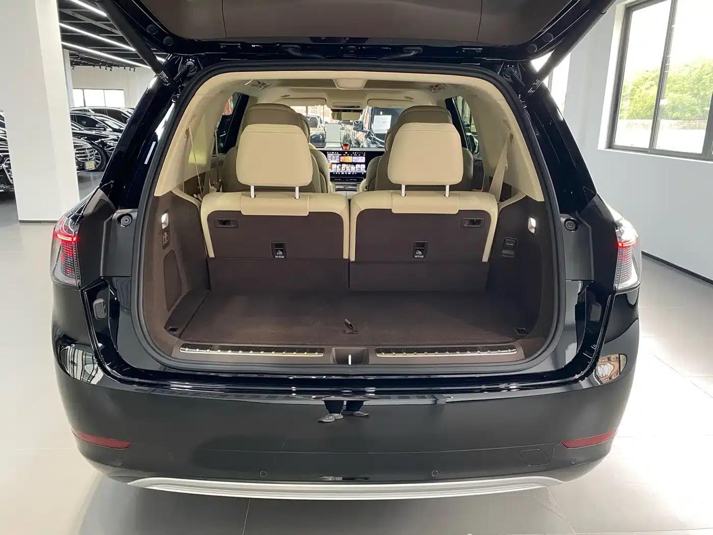 Wenjie M9 2024 Range Extended Ultra Edition 42kWh 6-Seater — миниатюра 30