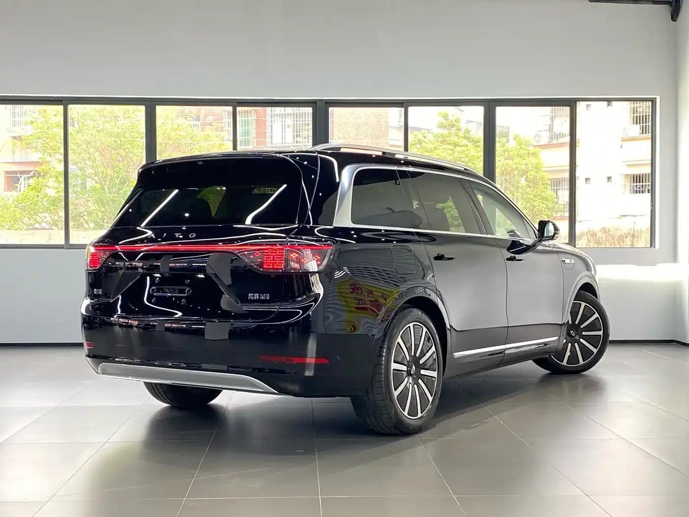 Wenjie M9 2024 Range Extended Ultra Edition 42kWh 6-Seater — миниатюра 4