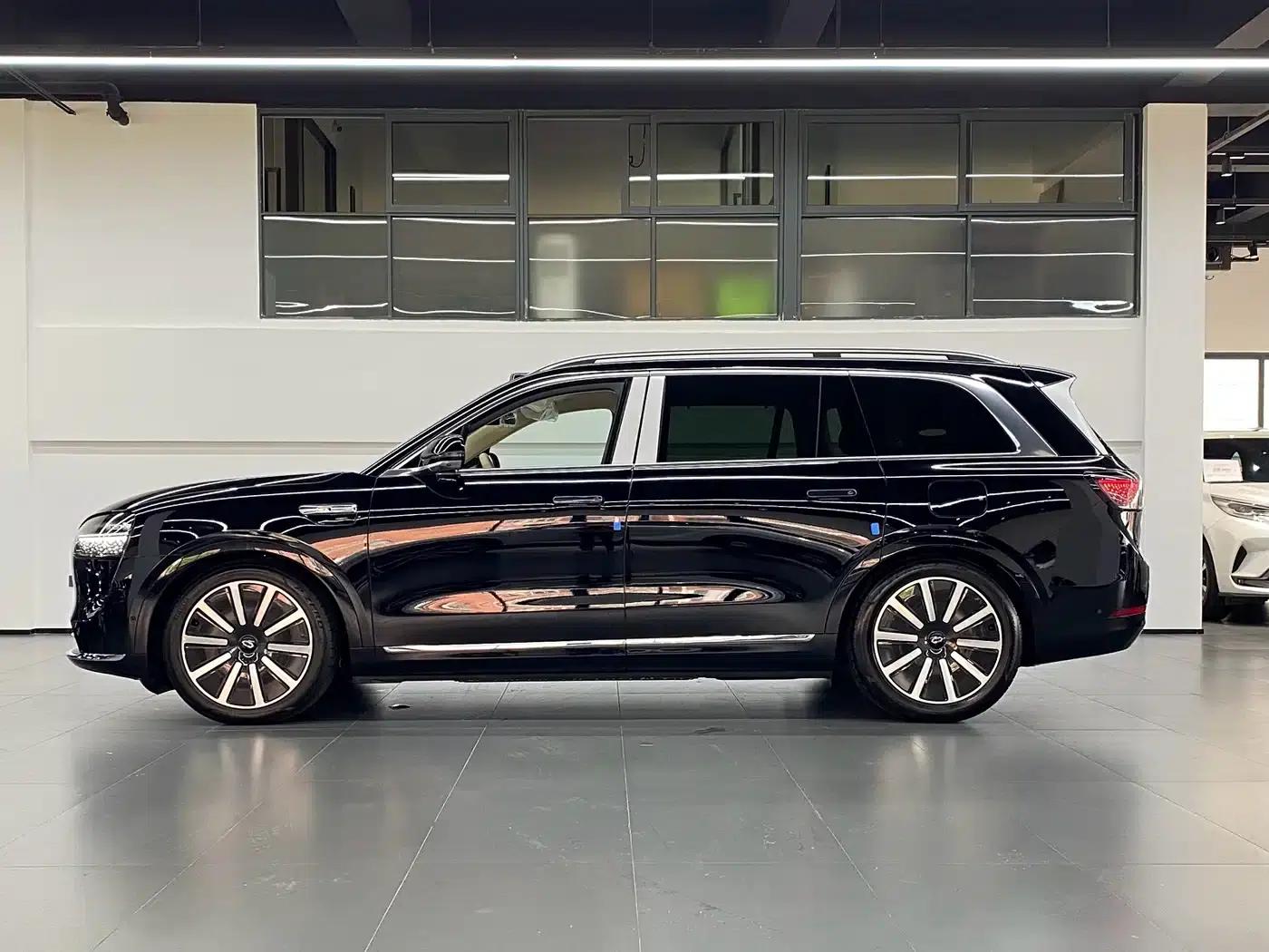 Wenjie M9 2024 Range Extended Ultra Edition 42kWh 6-Seater — миниатюра 3