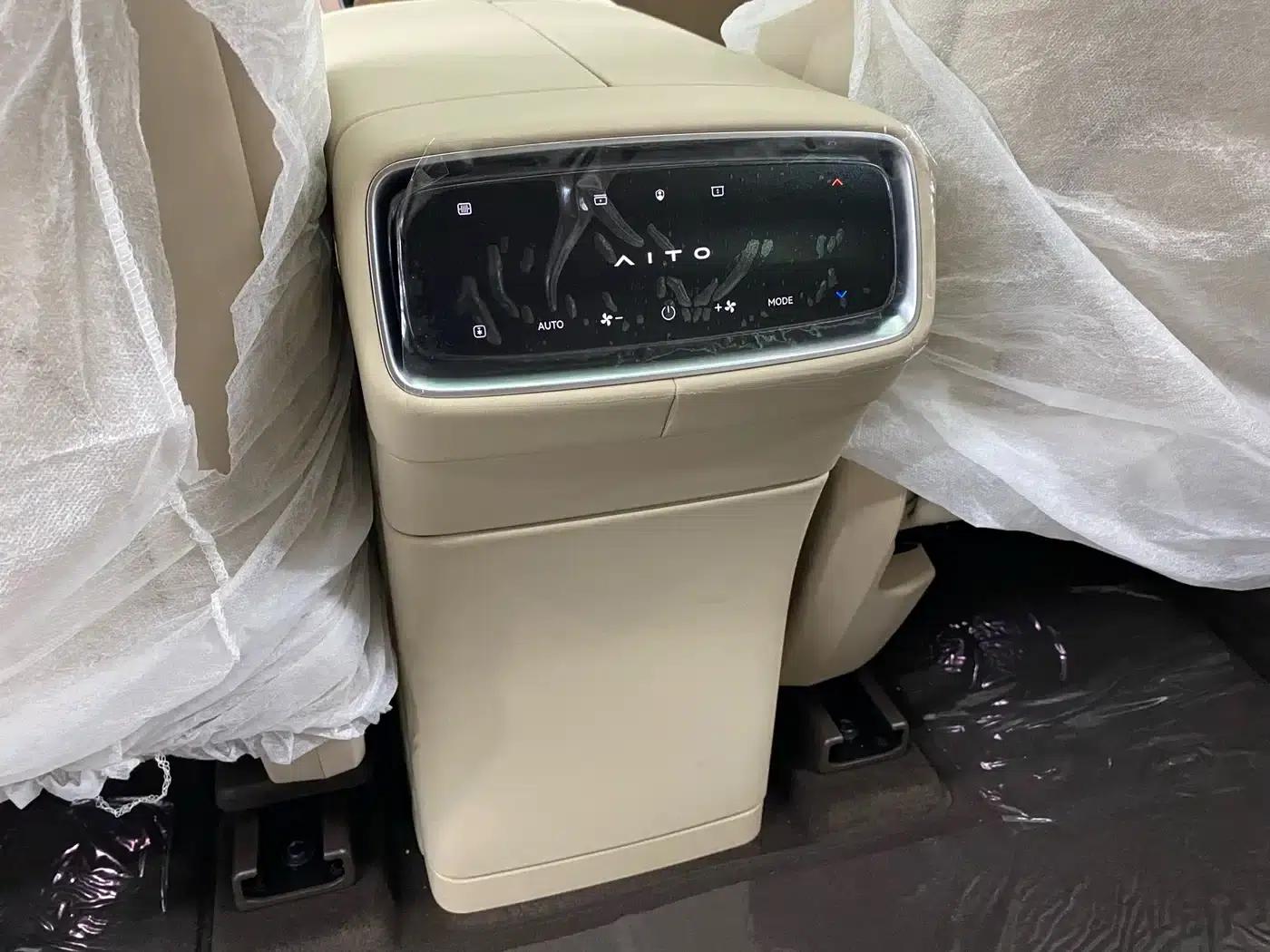 Wenjie M9 2024 Range Extended Ultra Edition 42kWh 6-Seater — миниатюра 23