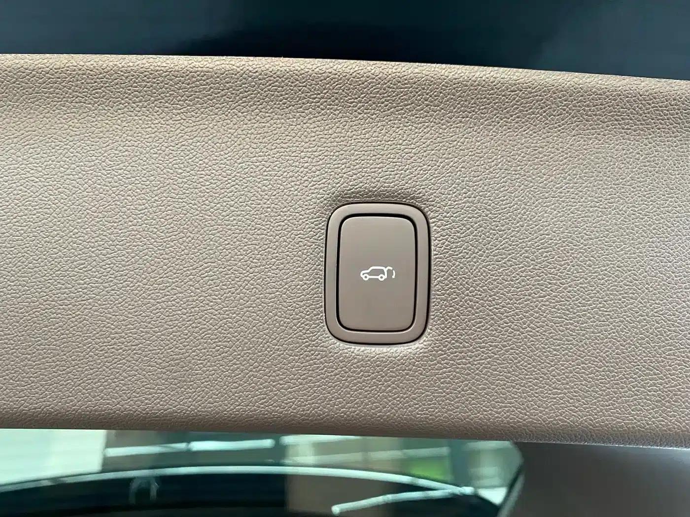 Wenjie M9 2024 Range Extended Ultra Edition 42kWh 6-Seater — миниатюра 24