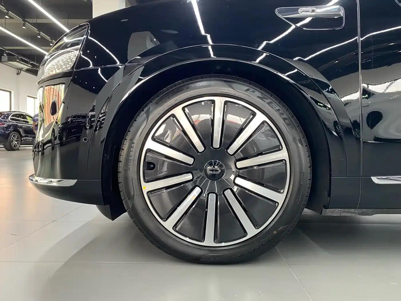 Wenjie M9 2024 Range Extended Ultra Edition 42kWh 6-Seater — миниатюра 26