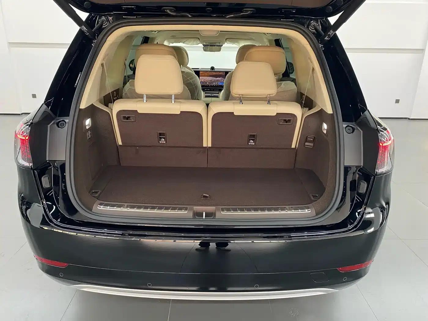 Wenjie M9 2024 Range Extended Ultra Edition 42kWh 6-Seater — миниатюра 28
