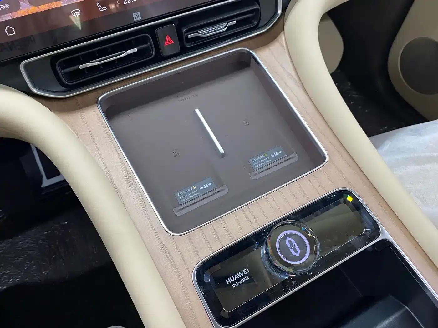 Wenjie M9 2024 Range Extended Ultra Edition 42kWh 6-Seater — миниатюра 10