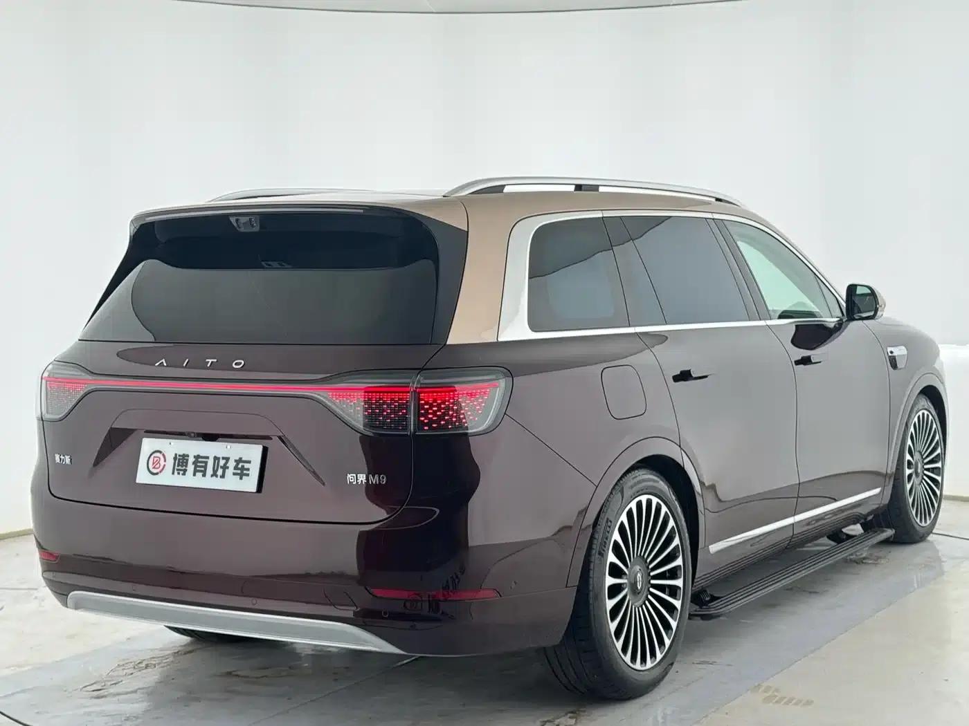 Wenjie M9 2025 Ultra Extended Range Edition (52kWh, 6-seater, 192-line LiDAR) — миниатюра 19