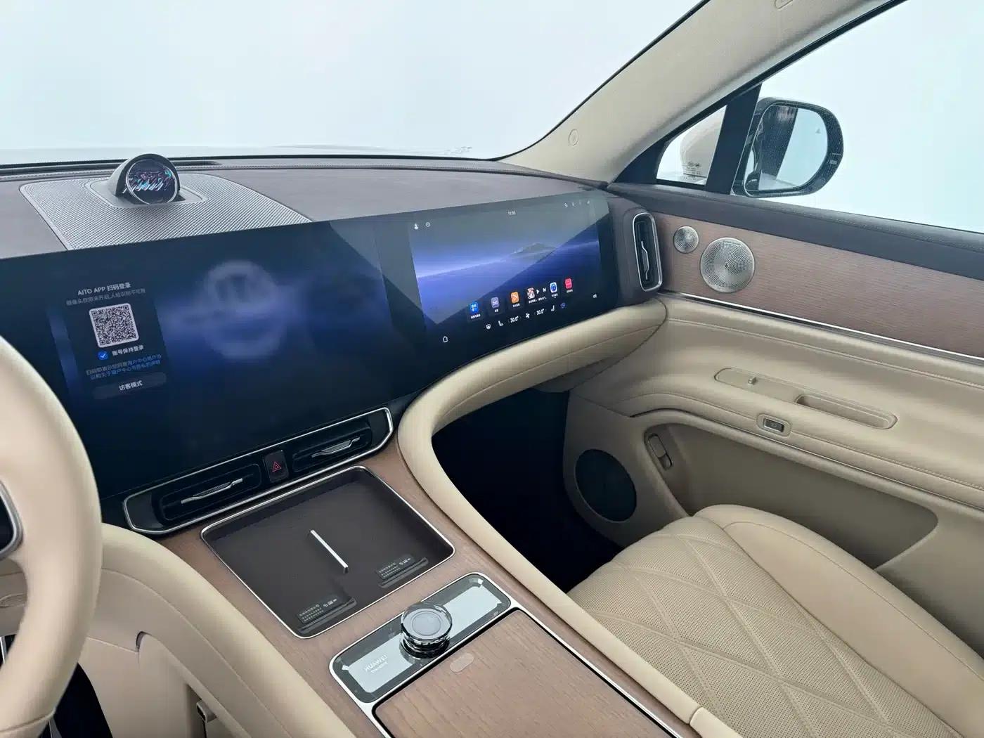 Wenjie M9 2025 Ultra Extended Range Edition (52kWh, 6-seater, 192-line LiDAR) — миниатюра 6