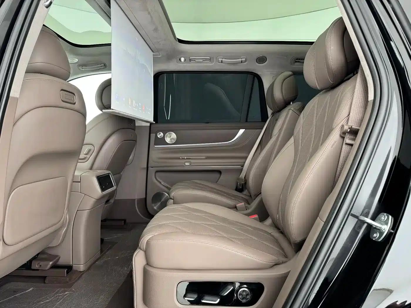 Wenjie M9 2025 Ultra Extended Range Edition (52kWh, 6-seater, 192-line LiDAR) — миниатюра 15