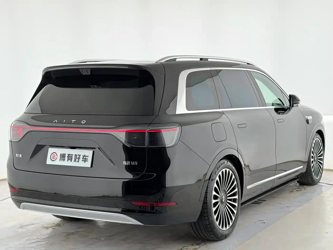 Wenjie M9 2025 Ultra Extended Range Edition (52kWh, 6-seater, 192-line LiDAR) — миниатюра 5