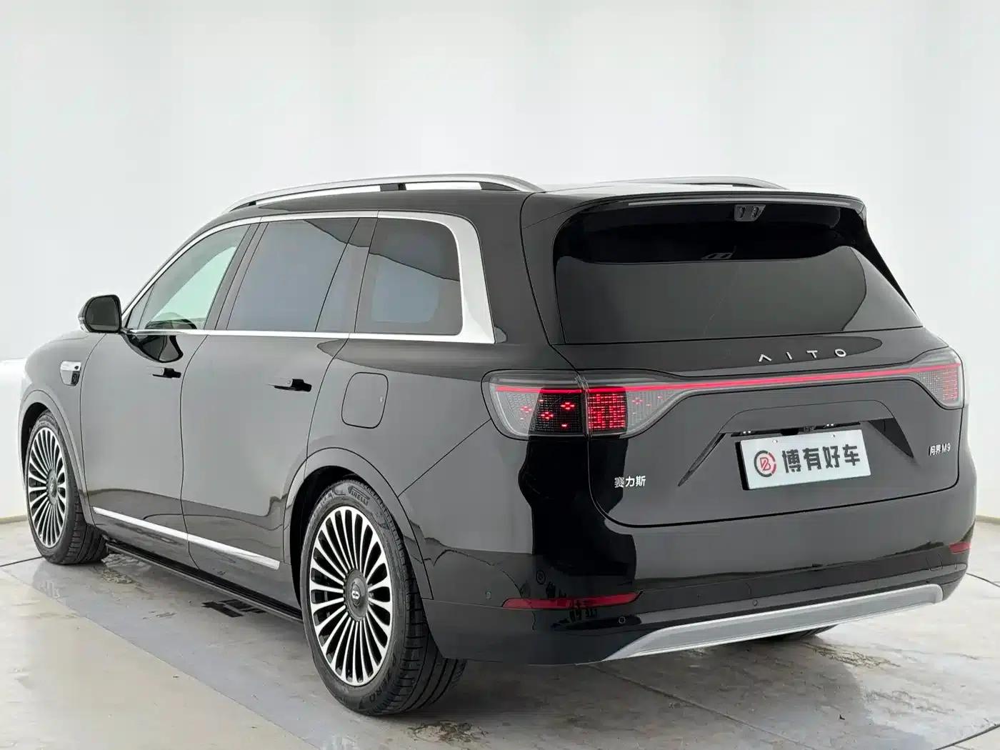Wenjie M9 2025 Ultra Extended Range Edition (52kWh, 6-seater, 192-line LiDAR) — миниатюра 6